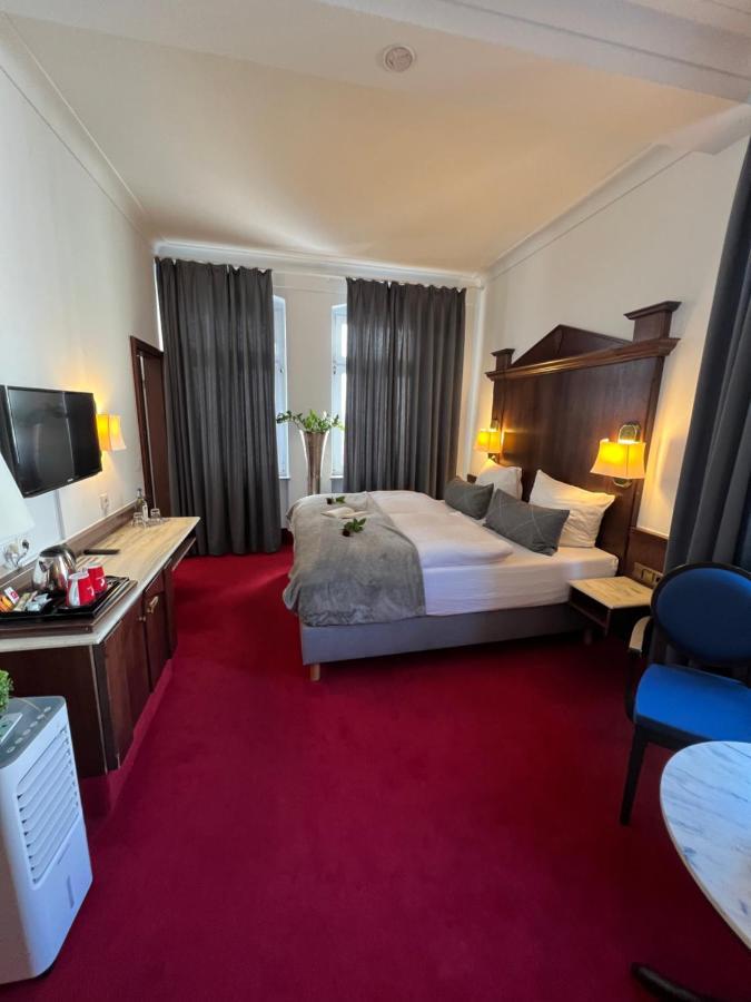 Zum Ritter St. Georg 4*